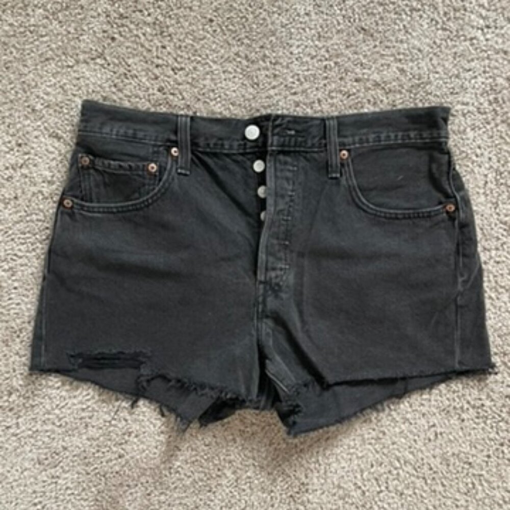 Women's Levi 501 Denim Jean Shorts Size 31